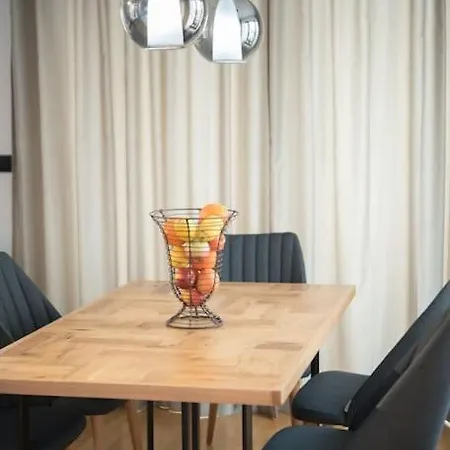 Luxury And Cozy With Lots Of Sun Apartment *
